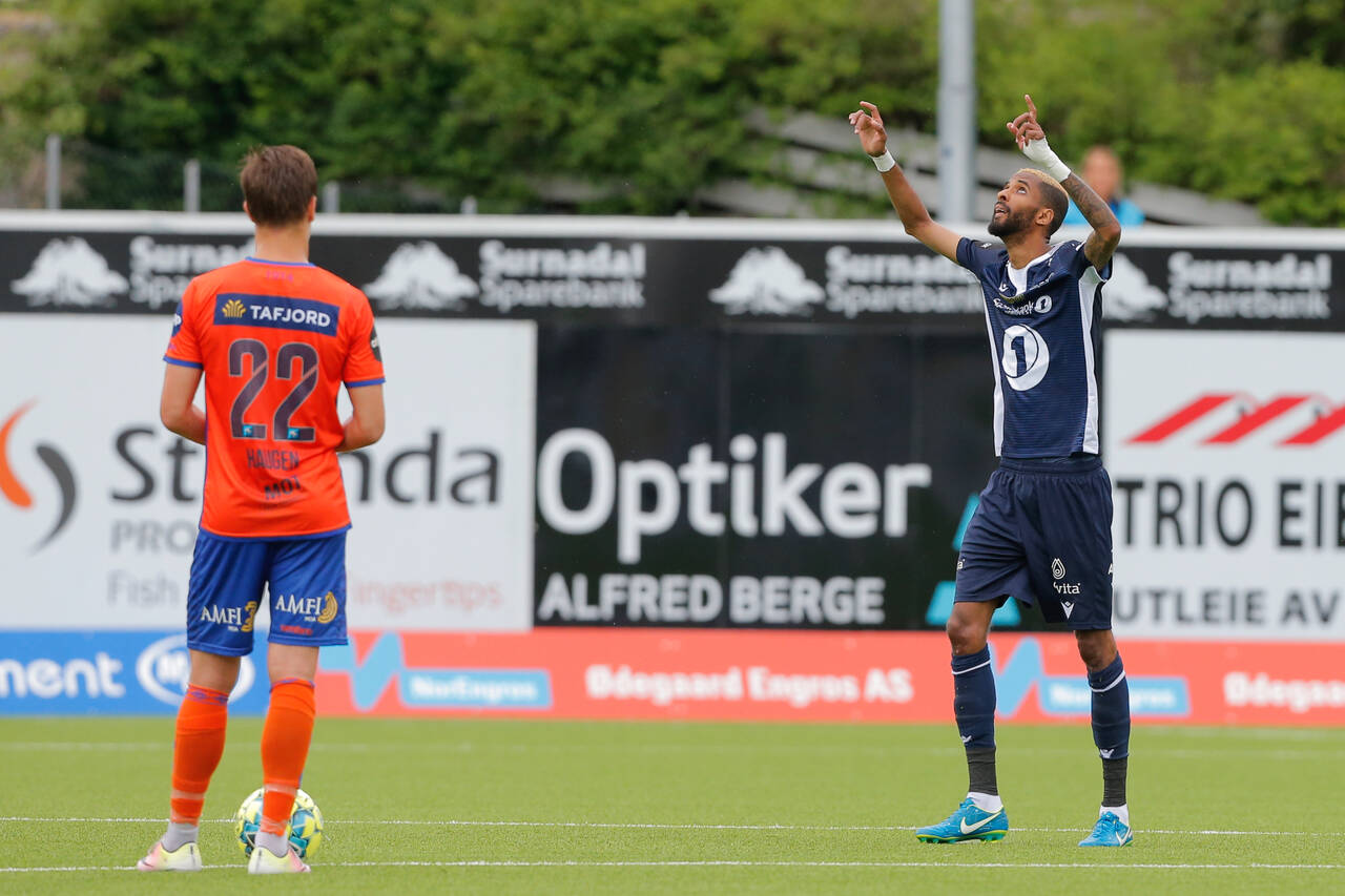 KBKs Amahl Pellegrino var høyt og lavt mot Aalesund i søndagens kamp i Eliteserien. Foto: Svein Ove Ekornesvåg / NTB scanpix