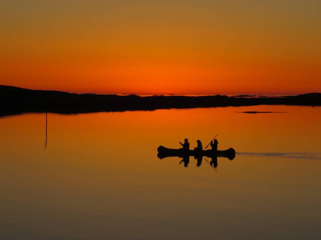 Brødrene Dahl utenfor Smøla Havfiskesenter i går kveld? Foto: Hans Vidar Rønningen