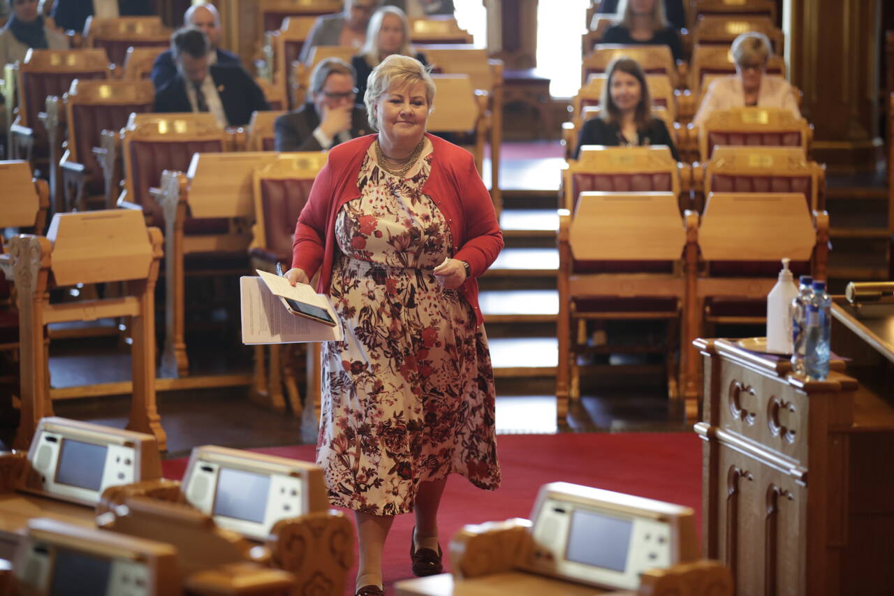 Statsminister Erna Solberg (H) og hennes regjering har foreslått ni midlertidige lovendringer som tirsdag blir banket igjennom i Stortinget. Foto: Vidar Ruud / NTB scanpix