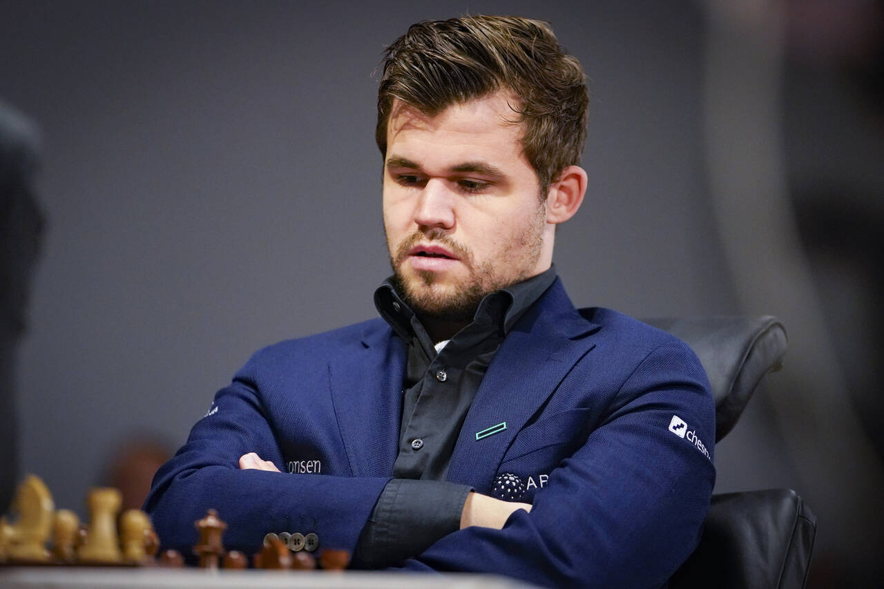 Magnus Carlsen slo Ding Liren i semifinalen lørdag. Foto: Fredrik Hagen / NTB scanpix