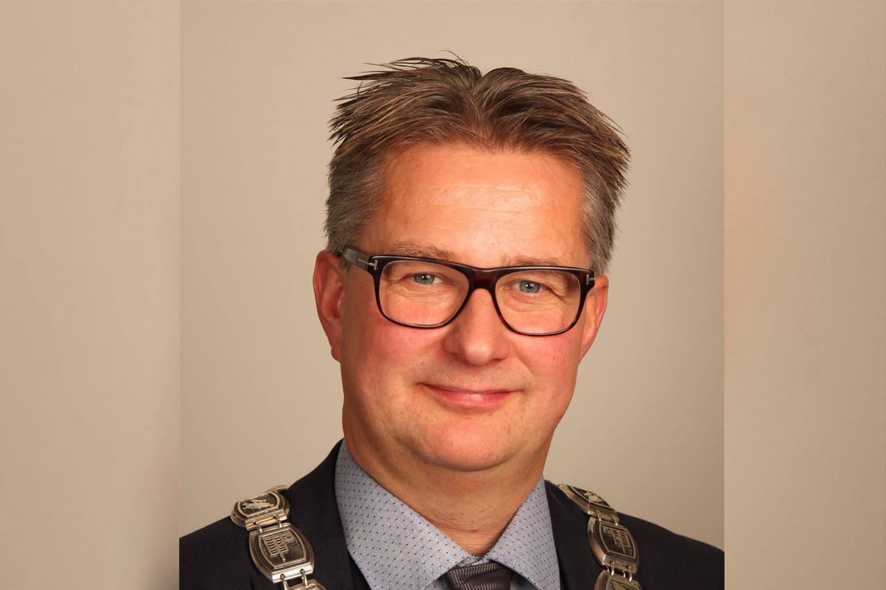Svein Roksvåg, ordfører i Smøla kommune. Foto: Smøla kommune