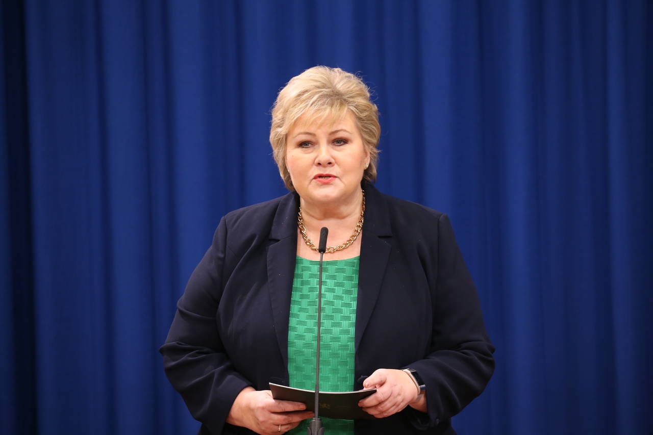 Statsminister Erna Solberg (H) la onsdag fram forslag til en ny lov som gir regjeringen utvidede fullmakter til å håndtere koronakrisen. Foto: Ørn E. Borgen / NTB scanpix