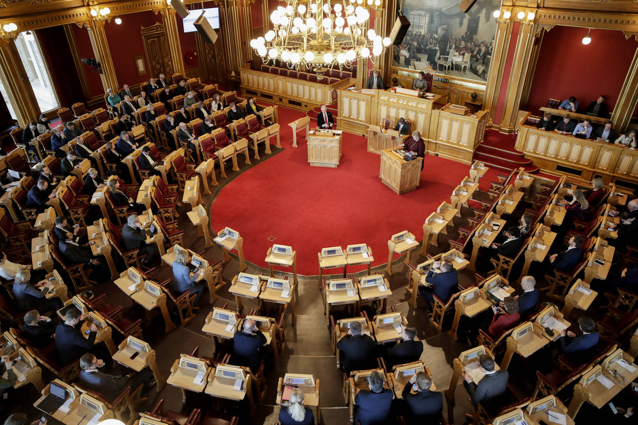 Stortinget behandler regjeringens krisepakke i forbindelse med koronautbruddet. Foto: Vidar Ruud / NTB scanpix