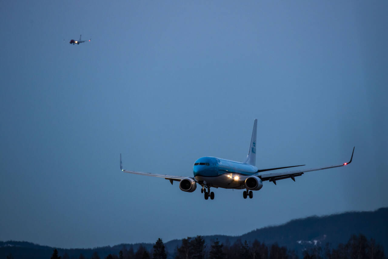 Flere flyselskaper foreslår vaksinekrav for internasjonale reisende når en vaksine mot koronaviruset er tilgjengelig for allmennheten. Foto: Håkon Mosvold Larsen / NTB