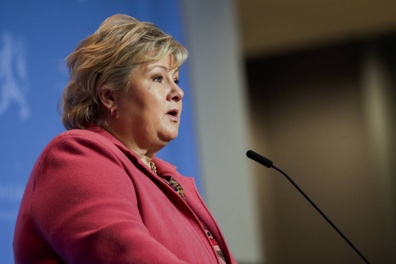 Statsminister Erna Solberg (H) under en pressekonferanse om koronasituasjonen onsdag. Foto: Vidar Ruud / NTB