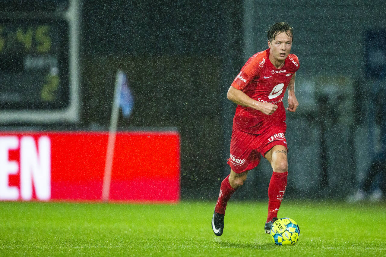 Brann-spiller Fredrik Haugen har testet positivt på koronaviruset. Dermed må hele Brann-stallen og de Haugesund-spillerne som sist helg var på banen samtidig med ham i karantene. Foto: Trond Reidar Teigen / NTB