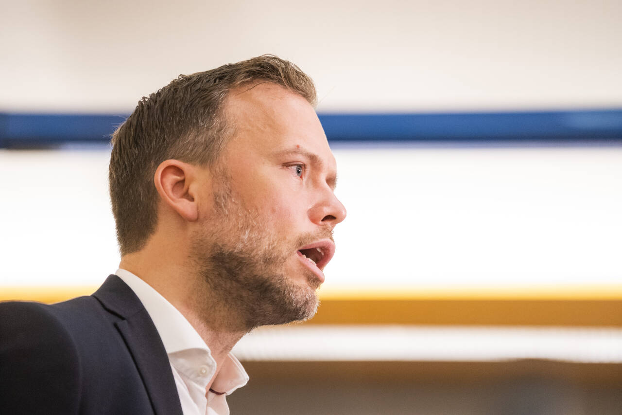 For første gang sier SV-leder Audun Lysbakken det høyt: Han foretrekker Jonas Gahr Støre (Ap) framfor Trygve Slagsvold Vedum (Sp) som statsminister i en rødgrønn regjering. Foto: Håkon Mosvold Larsen / NTB