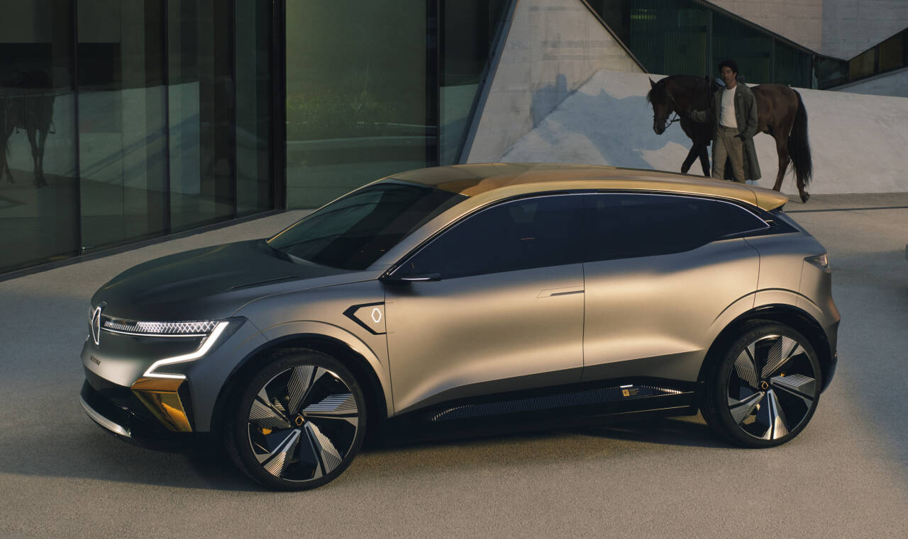 NESTE ÅR: I andre halvår av 2021 utvider Renault sitt elektriske tilbud med Megane eVision. Foto: Produsenten