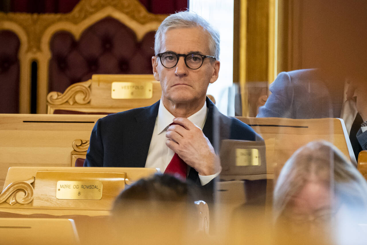 Med Jonas Gahr Støre som partileder har oppslutningen til Arbeiderpartiet dalt fra 36 til 22 prosent. Foto: Heiko Junge / NTB