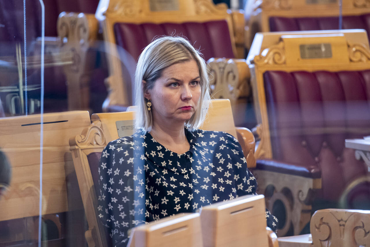 Venstre-leder Guri Melbys (bildet) statssekretær, Anne Solsvik har en fortid i First House, men vil ikke svare på om hun hadde en spesielt ansvar for å pleie kontakt med Venstre i regjering. Foto: Terje Pedersen / NTB