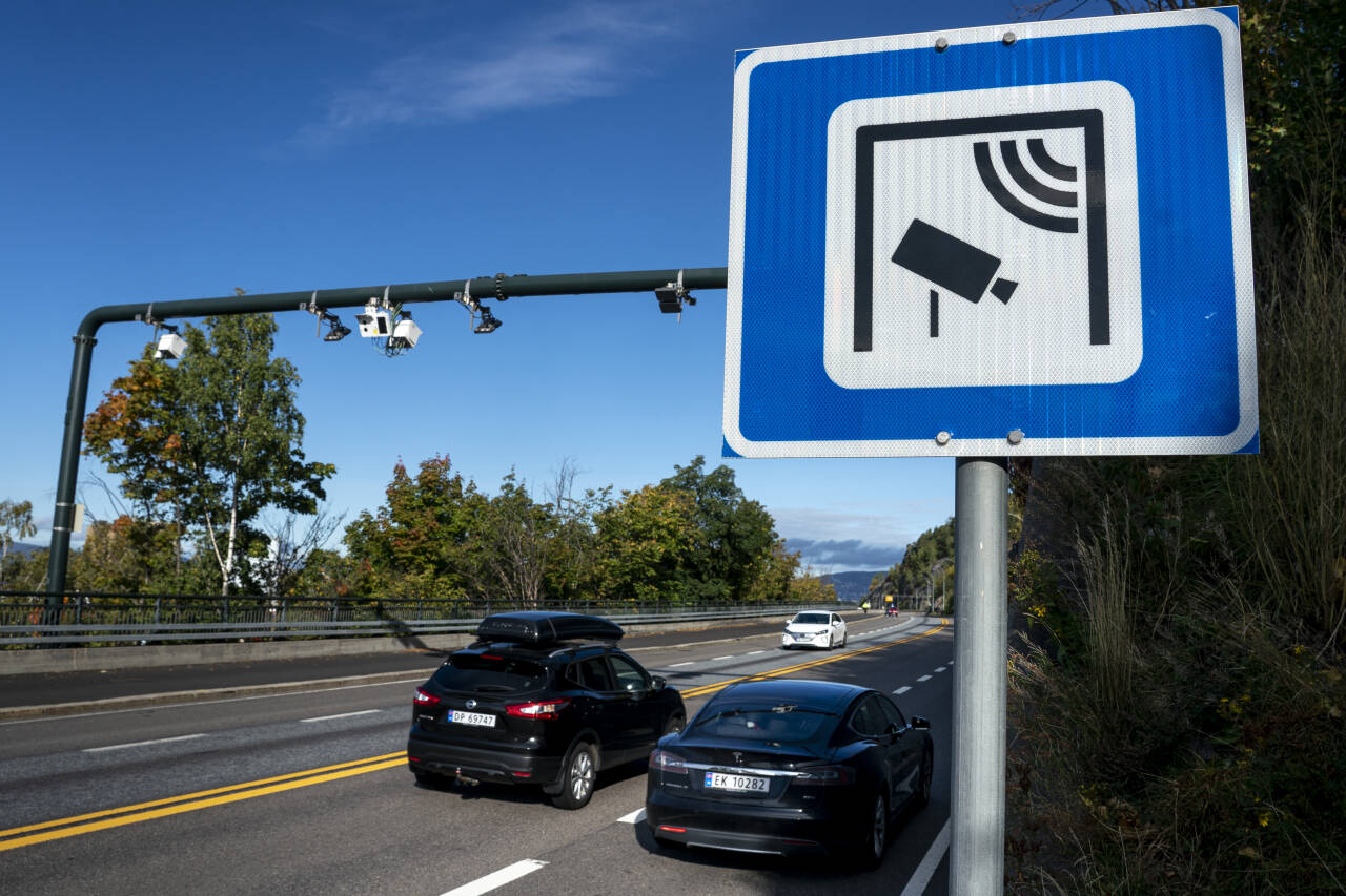 I koronaåret 2020 ser det ut til at det blir innbetalt rundt 12,3 milliarder kroner i bompenger, anslår Finansdepartementet. Det er igjen ny rekord.Foto: Heiko Junge / NTB