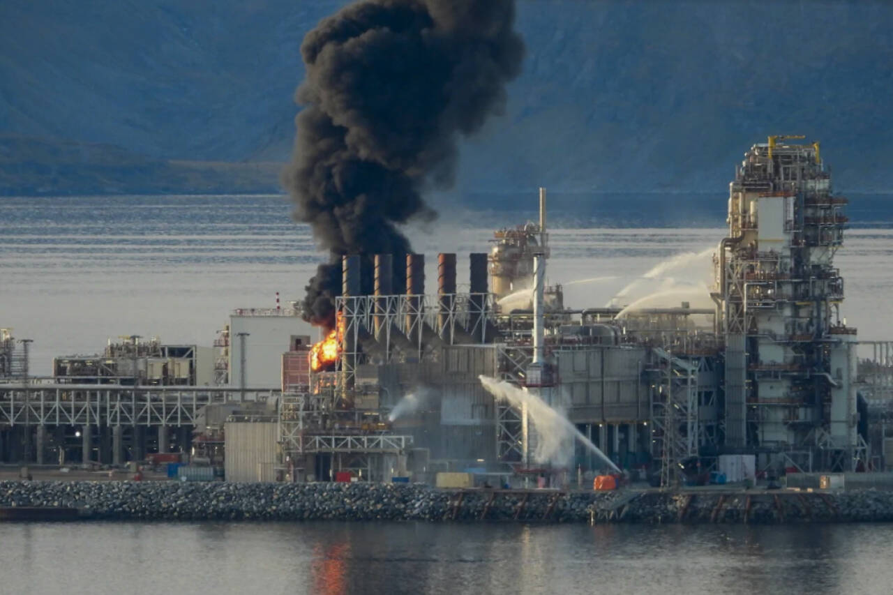 Det brant i en turbin i Equinors produksjonsanlegg for gass på Melkøya utenfor Hammerfest mandag. Petroleumstilsynet omtaler hendelsen som en av de mest alvorlige i norsk petroleumshistorie.Foto: Bjarne Halvorsen / NTB