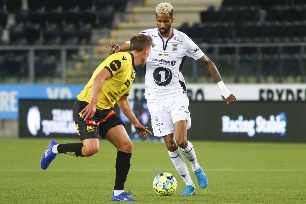 KBKs Amahl Pellegrino scoret et flott frisparkmål da Start ble slått 2–0 i Kristiansand. Foto: Tor Erik Schrøder / NTB