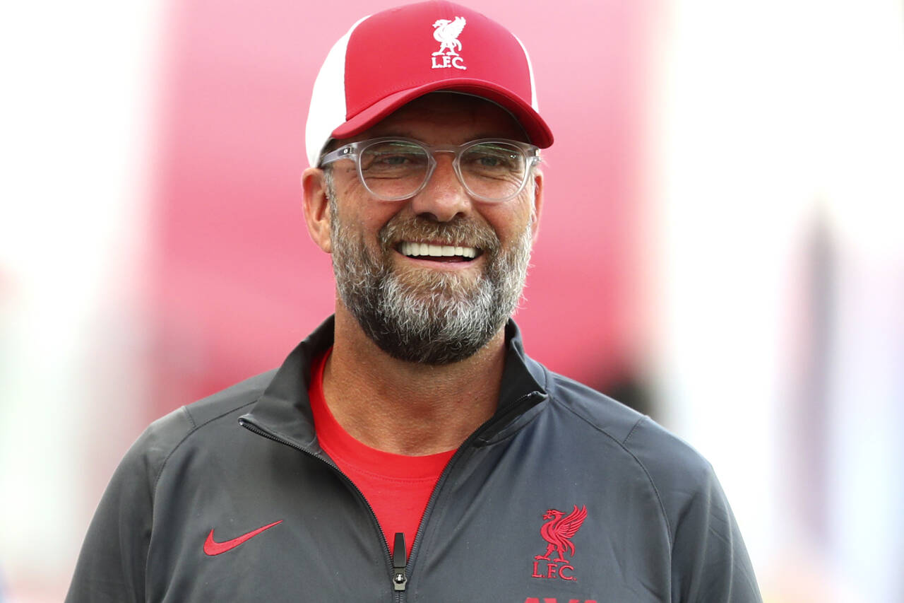 Jurgen Klopp kan smile etter at Liverpool snudde 0-2 til 7-2 i lagets siste treningskamp før Premier League-starten. Foto: Matthias Schrader / AP / NTB scanpix
