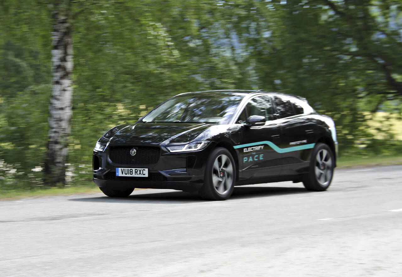 MINDRE EFFEKT: Jaguar I-Pace kom på det norske markedet i 2018, og blir i en periode utover høsten tilbudt i en utgave med lavere effekt og pris. Foto: Morten Abrahamsen / NTB
