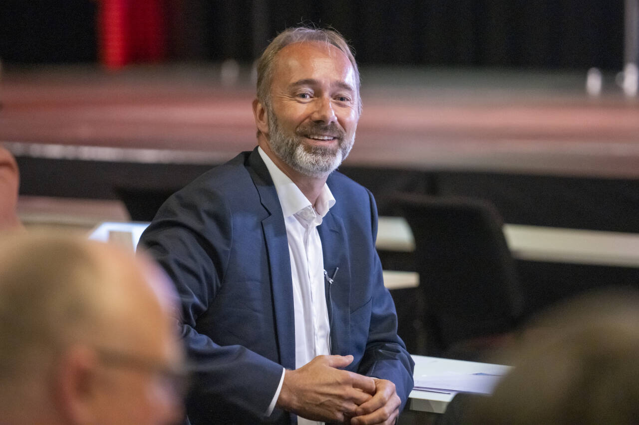 Trond Giske på plass i salen til Trøndelag Arbeiderparti sitt fylkesårsmøte på Clarion Hotel og Congress Trondheim forrige lørdag. Dagen før ble det kjent at Giske gir seg i politikken. Foto: Heiko Junge / NTB scanpix