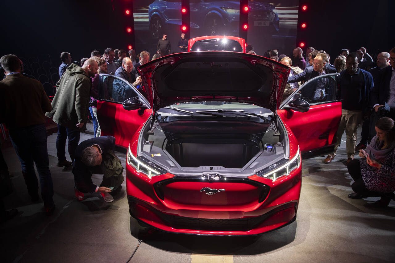 SNART HER: I november 2019 viste Ford fram sin kommende elbil, Mustang Mach E, i Oslo. I starten av 2021 får de første kundene sin bil. Foto: Berit Roald / NTB