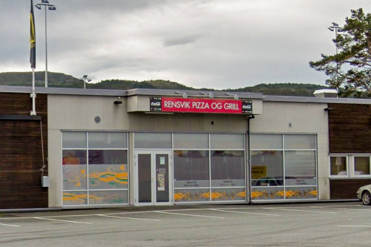 Fire smittede er den siste tiden knyttet til Rensvik Pizza og Grill. Foto: Skjermdump fra Google Street View