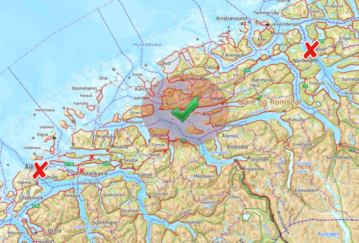 Kryssingen av Romsdalsfjorden er blitt til en splittelse av fylket.