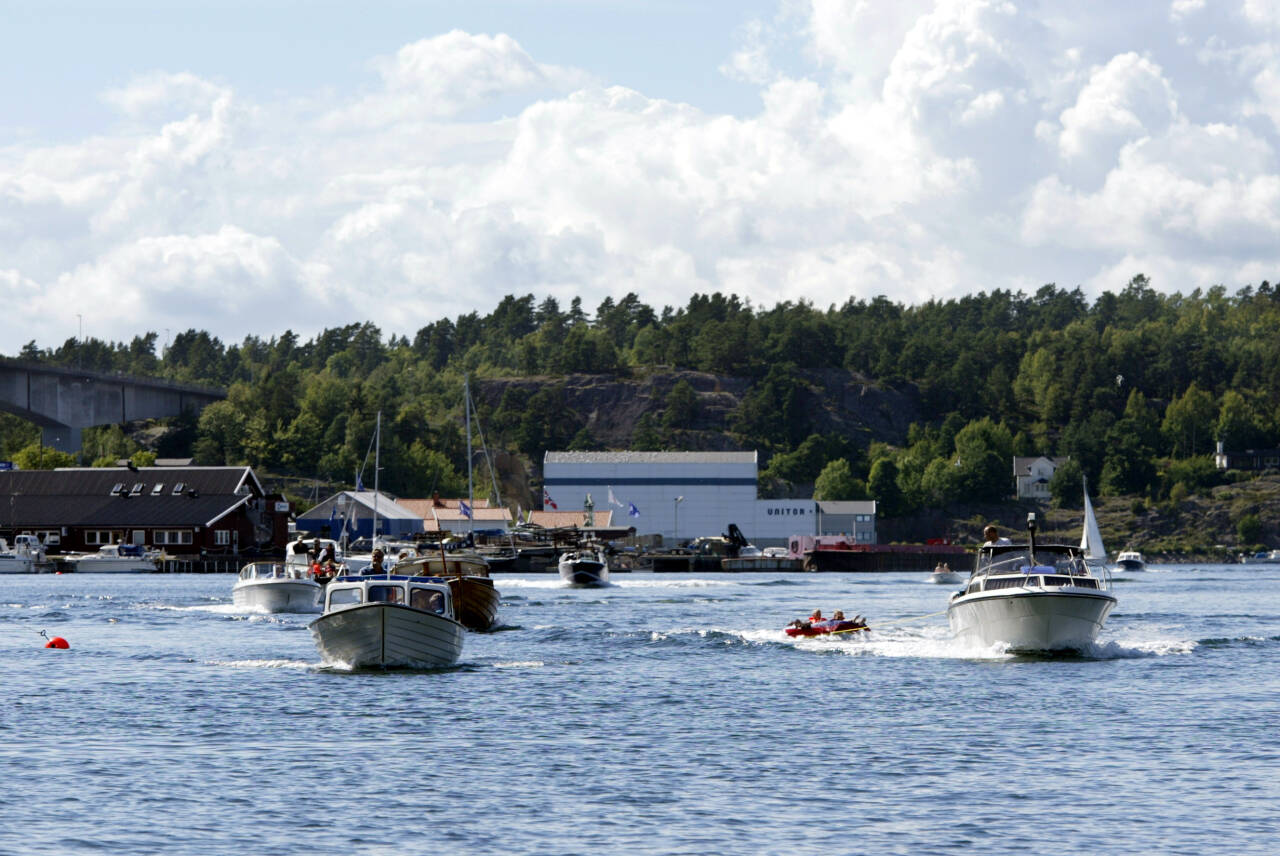 Nå blir det lavere fartsgrense på sjøen nær folk som bader. Illustrasjonsfoto: Terje Bendiksby / NTB