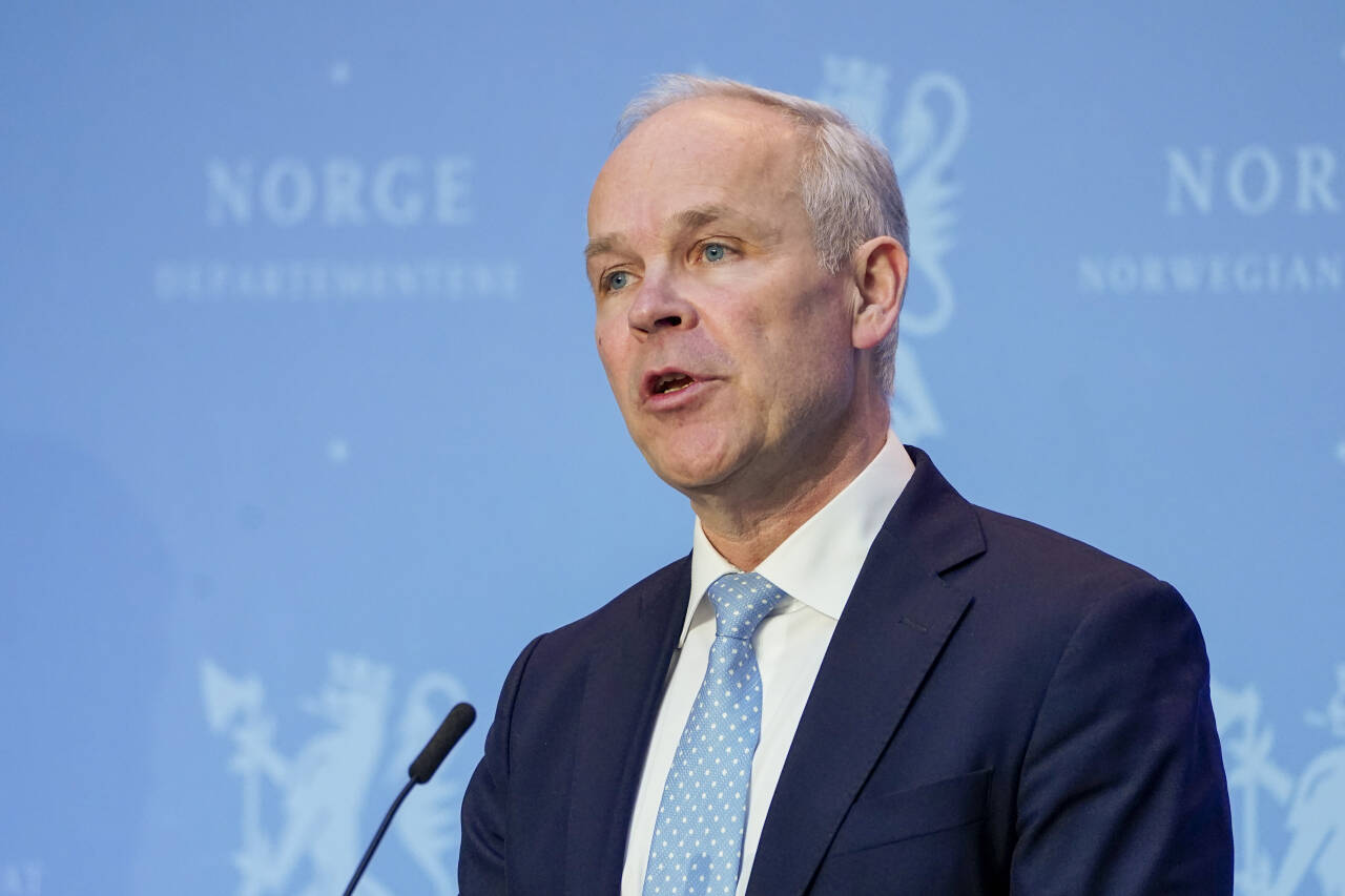 Det grepet vi tar nå er det næringslivet har etterlyst, nemlig at vi må få en mykere overgang fra krise til gjenåpning og økt aktivitet, sier finansminister Jan Tore Sanner (H) til E24. Arkivfoto: Håkon Mosvold Larsen / NTB