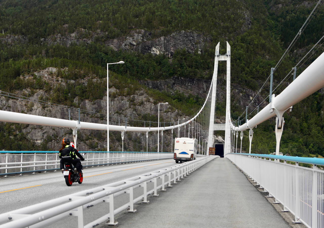 I disse dager begynner motorsyklene å finne veien ut på norske veier. Nå er det registrert over 350.000 tohjulinger i Norge. Foto: Marianne Løvland / NTB