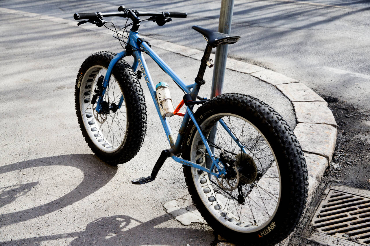 Pass ekstra godt på sykkelen din i disse dager. Flest sykler blir stjålet i dagene rundt skolestart. Foto: Berit Roald / NTB