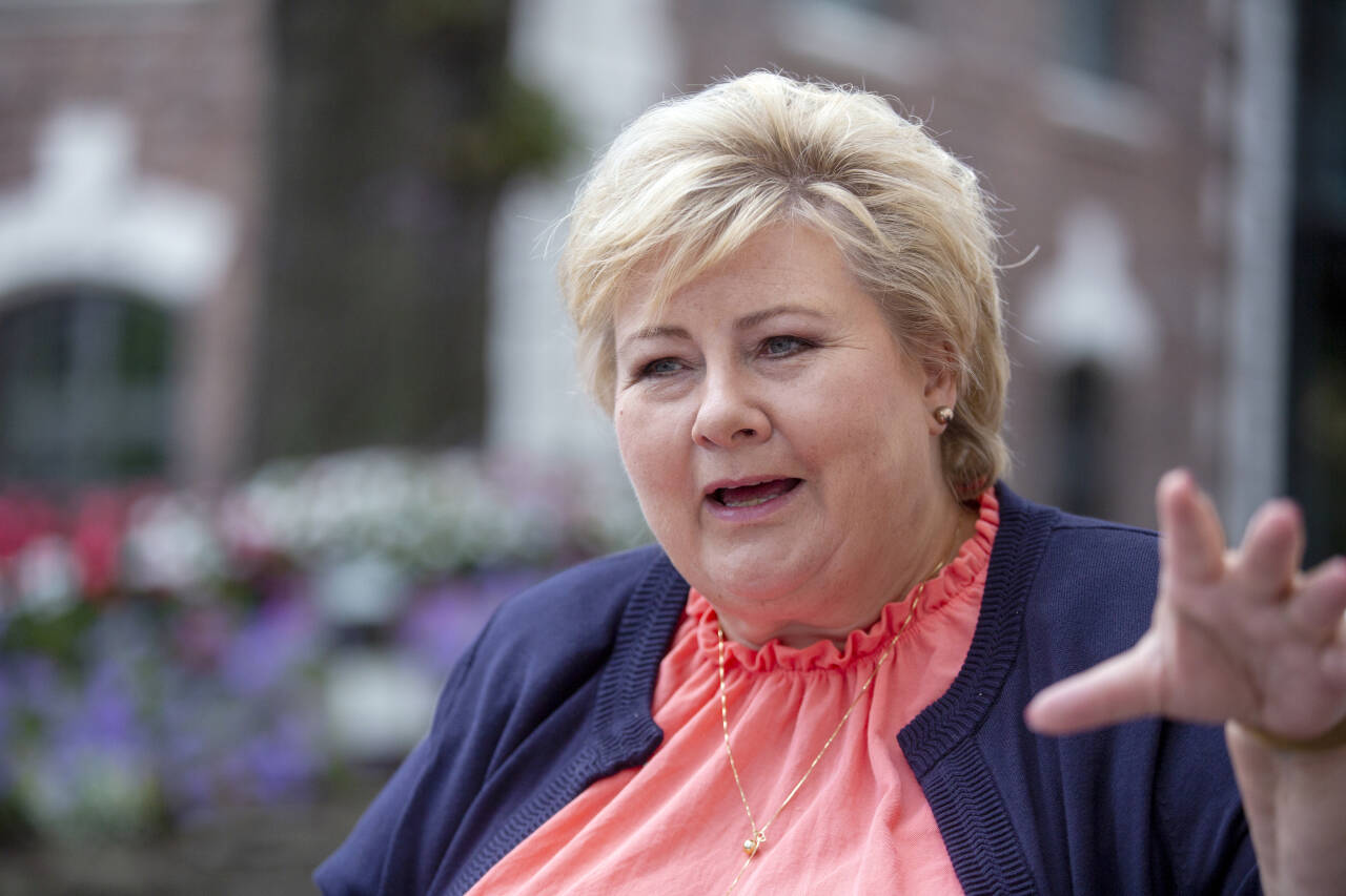 Statsminister Erna Solberg (H) Solberg sier at Norge i fremtiden skal være et lavutslippssamfunn, men at det er viktig å se at for eksempel naturgassen har en rolle i dette. Foto: Javad Parsa / NTB