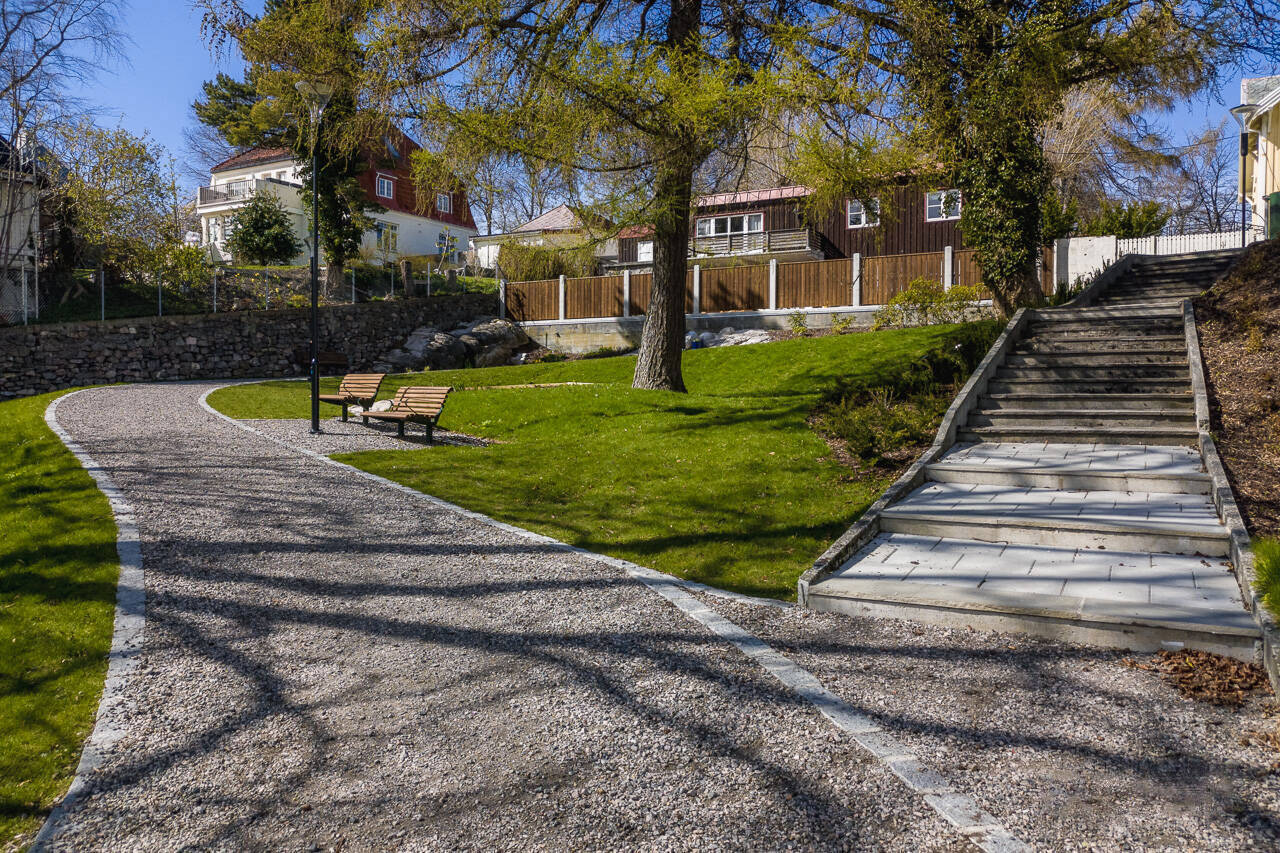 Markerer Verdens overdosedag på uteområdet ved Kirkelandet Kirke. Foto: Kurt Helge Røsand / KSU.NO