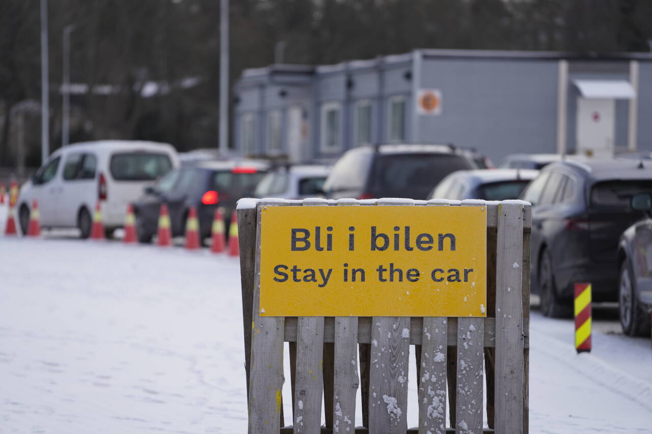 Det siste døgnet er det registrert 2.576 koronasmittede i Norge. De siste sju dagene er det i snitt registrert 3.510 koronasmittede per dag. Tilsvarende snitt for sju dager siden lå på 2.572, så trenden er stigende.Foto: Ole Berg-Rusten / NTB