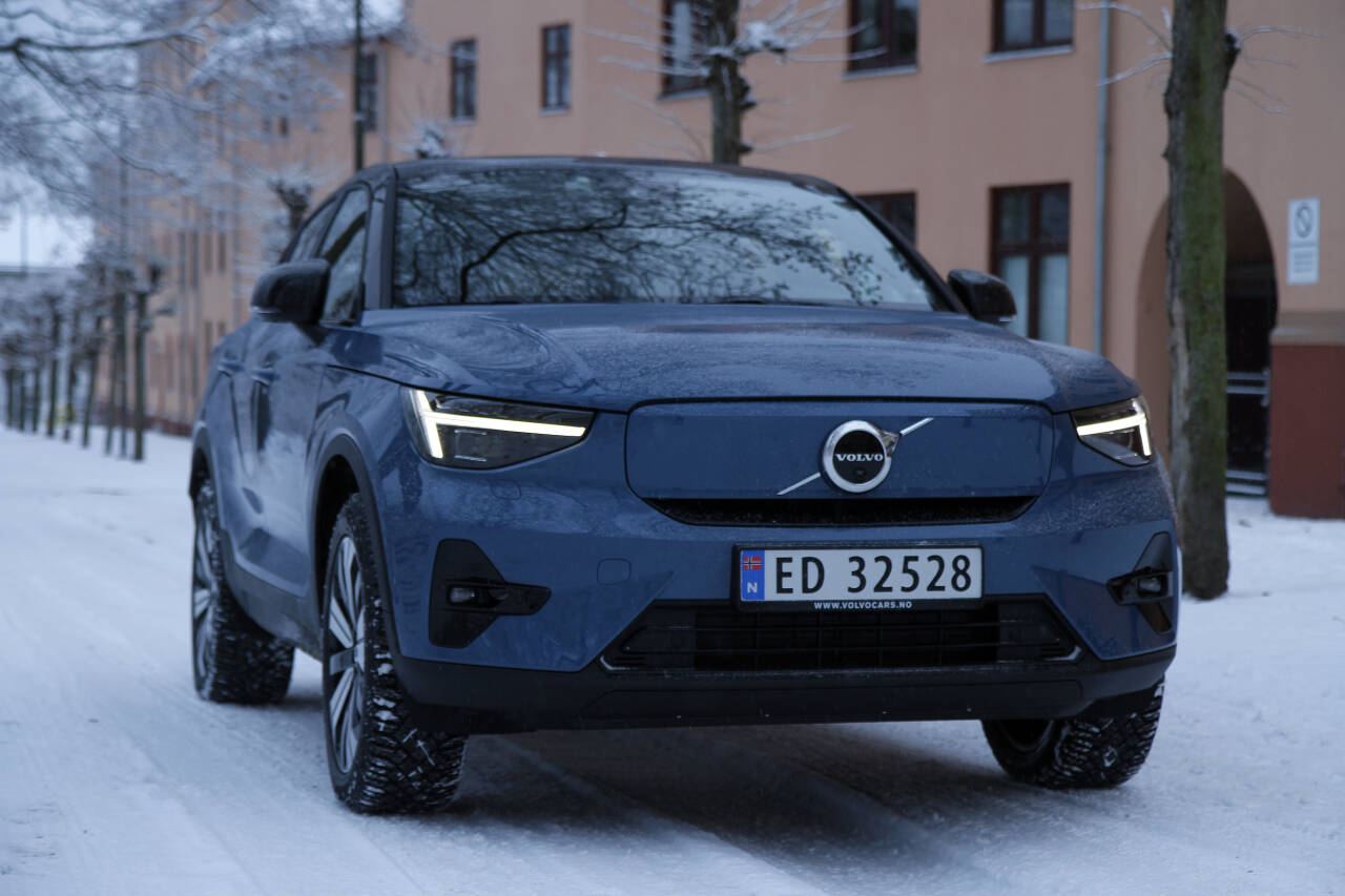 SUPPLEMENT: Volvo regner med at de aller fleste fortsatt vil gå for XC40 Recharge, mens de som er litt ekstra interessert i design, velger C40. Foto: Morten Abrahamsen / NTB