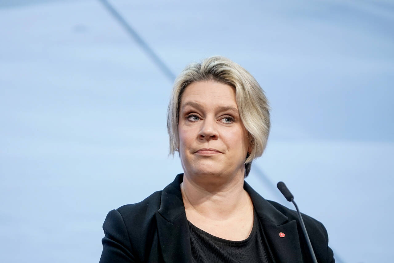 Olje- og energiminister Marte Mjøs Persen (Ap) sier regjeringen ikke vil ta initiativ til å utsette innføringen av den nye nettleiemodellen. Foto: Terje Pedersen / NTB