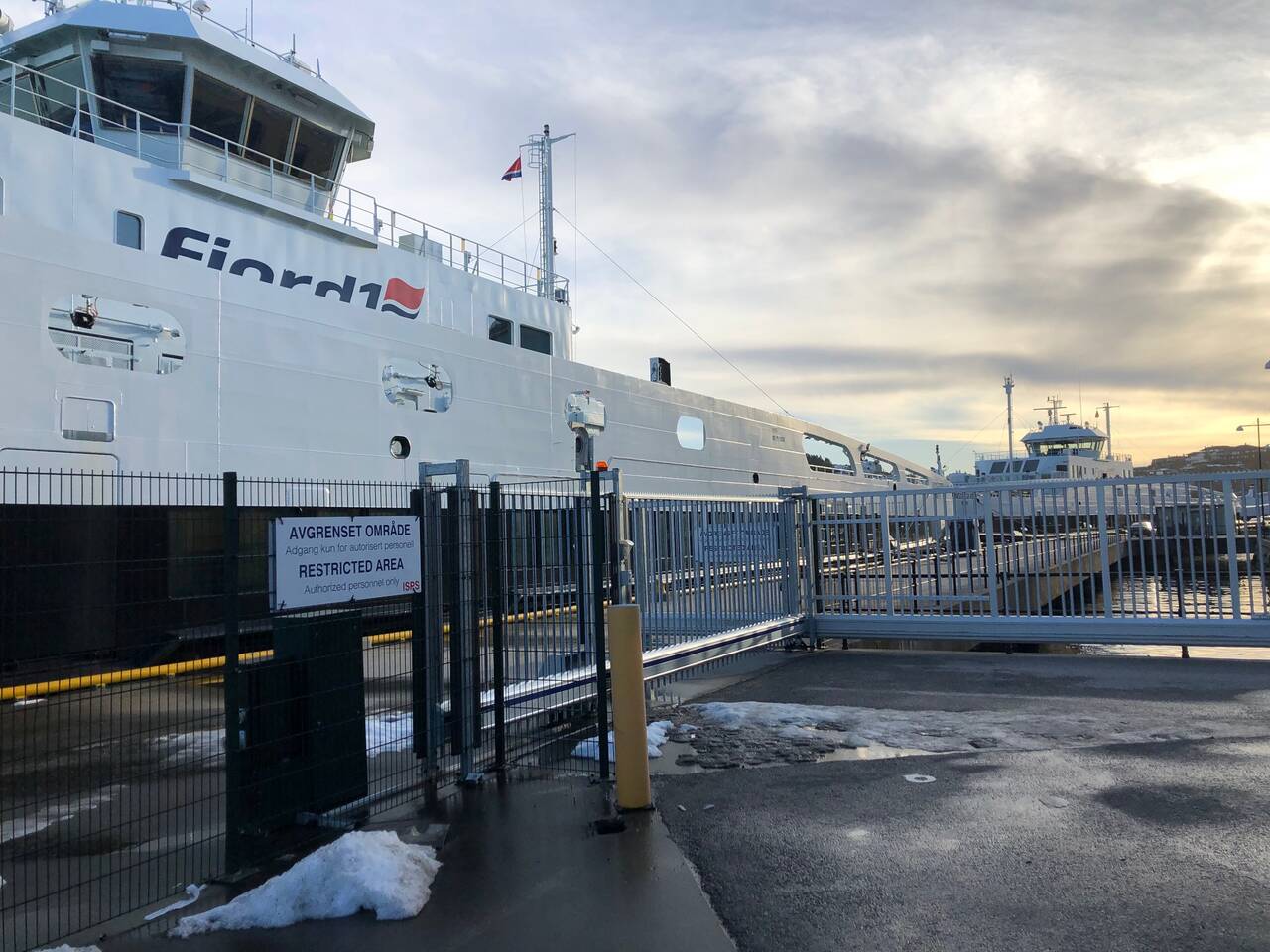 Ferger ved kai i Kristiansund. Foto: Per Helge Pedersen