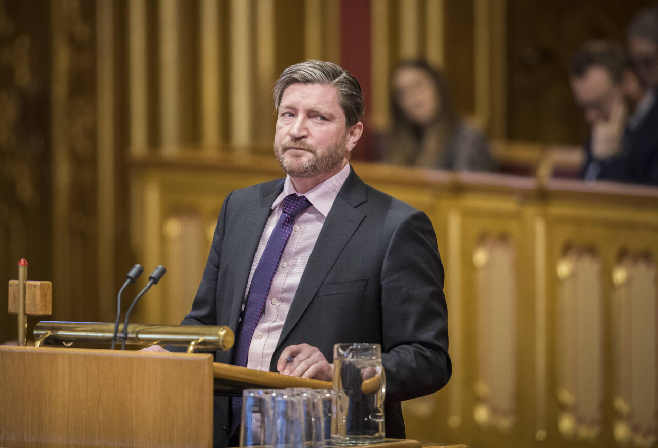 Stortingsrepresentant Christian Tybring-Gjedde (Frp) sier salget av skipsmotorselskapet Bergen Engines til russisk eierskap kan tvinge fram et mistillitsforslag i Stortinget. Arkivfoto: Ole Berg-Rusten / NTB