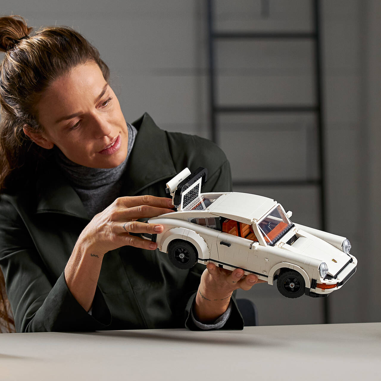 FOR ENTUSIASTEN: Lego kommer med et Porsche 911-byggesett. Foto: Produsenten