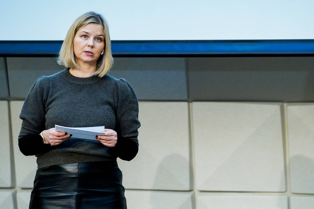 Kunnskaps- og integreringsminister Guri Melby under en pressekonferanse om vårens eksamener i ungdomsskolen og videregående opplæring.Foto: Lise Åserud / NTB