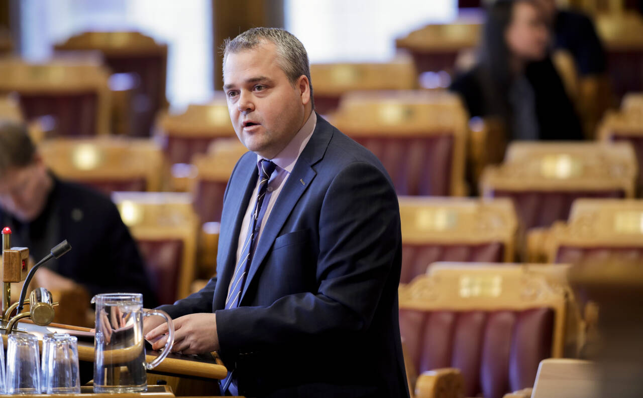 – Frp mener det er galt at Stortinget skal fatte en beslutning om å avlyse eksamen allerede første uken i februar, sier Roy Steffensen (Frp), leder av utdanningskomiteen på Stortinget. Foto: Vidar Ruud / NTB