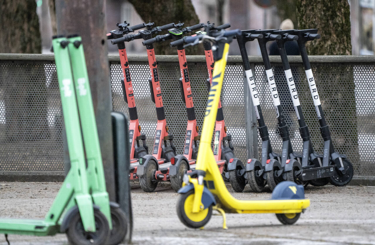 Oslo, Trondheim, Bergen og KS ber om større handlingsrom for kommunene når det gjelder regulering av elsparkesykkelutleie. Foto: Gorm Kallestad / NTB