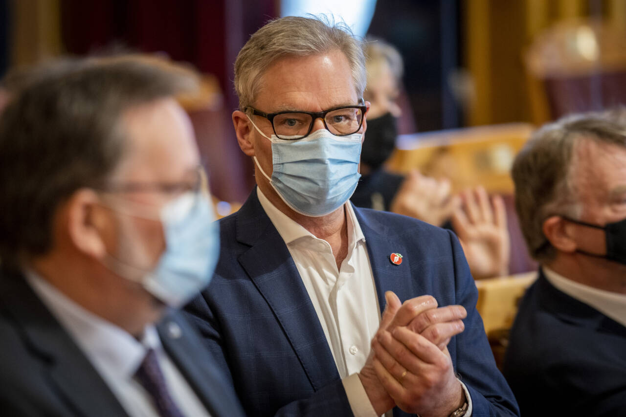 Stortingsrepresentant Hans Andreas Limi (Frp) håper å bli enig med Ap og Sp om å redusere ferjeprisene. Foto: Heiko Junge / NTB