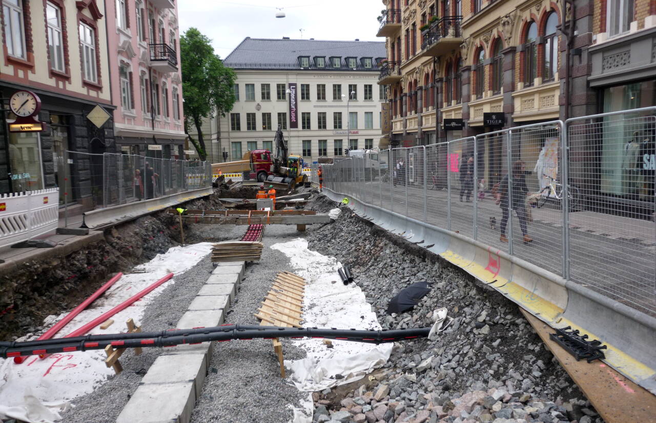 Det vil bli stort behov for oppgradering av vannettet i Norge i nær framtid, som man gjorde i Hegdehaugsveien i Oslo i 2012.Foto: Per Løchen / NTB