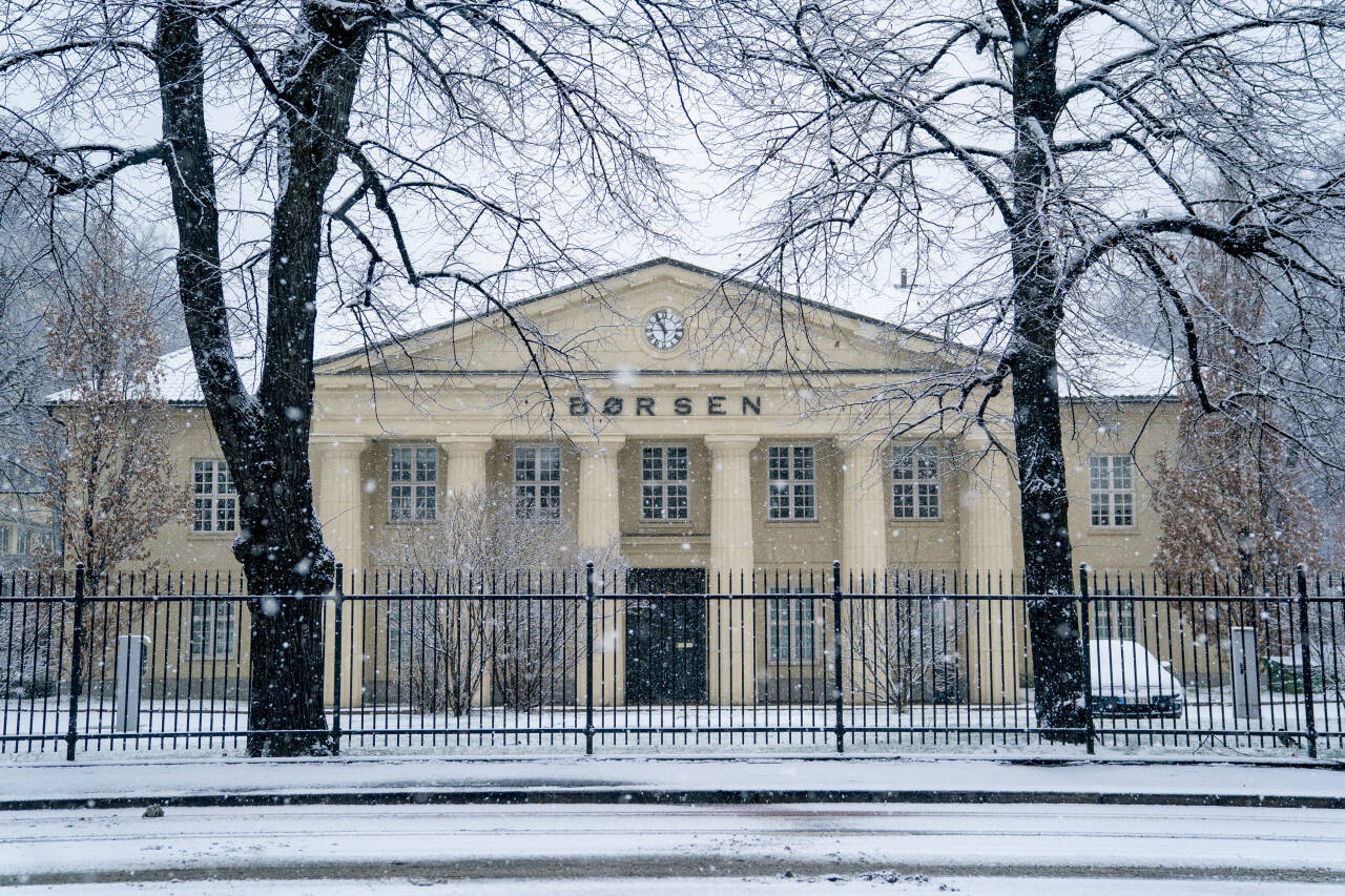 Oslo Børs har fortsatt til gode å gå i pluss i 2021. Tirsdag endte hovedindeksen ned 0,19 prosent. Foto: Fredrik Hagen / NTB