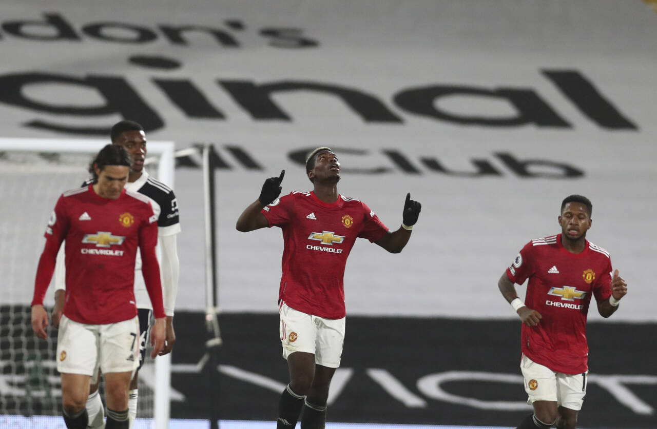 Paul Pogba avgjorde til 2-1 mot Fulham og sendte Manchester United tilbake til tabelltoppen. Foto: Clive Rose / AP / NTB
