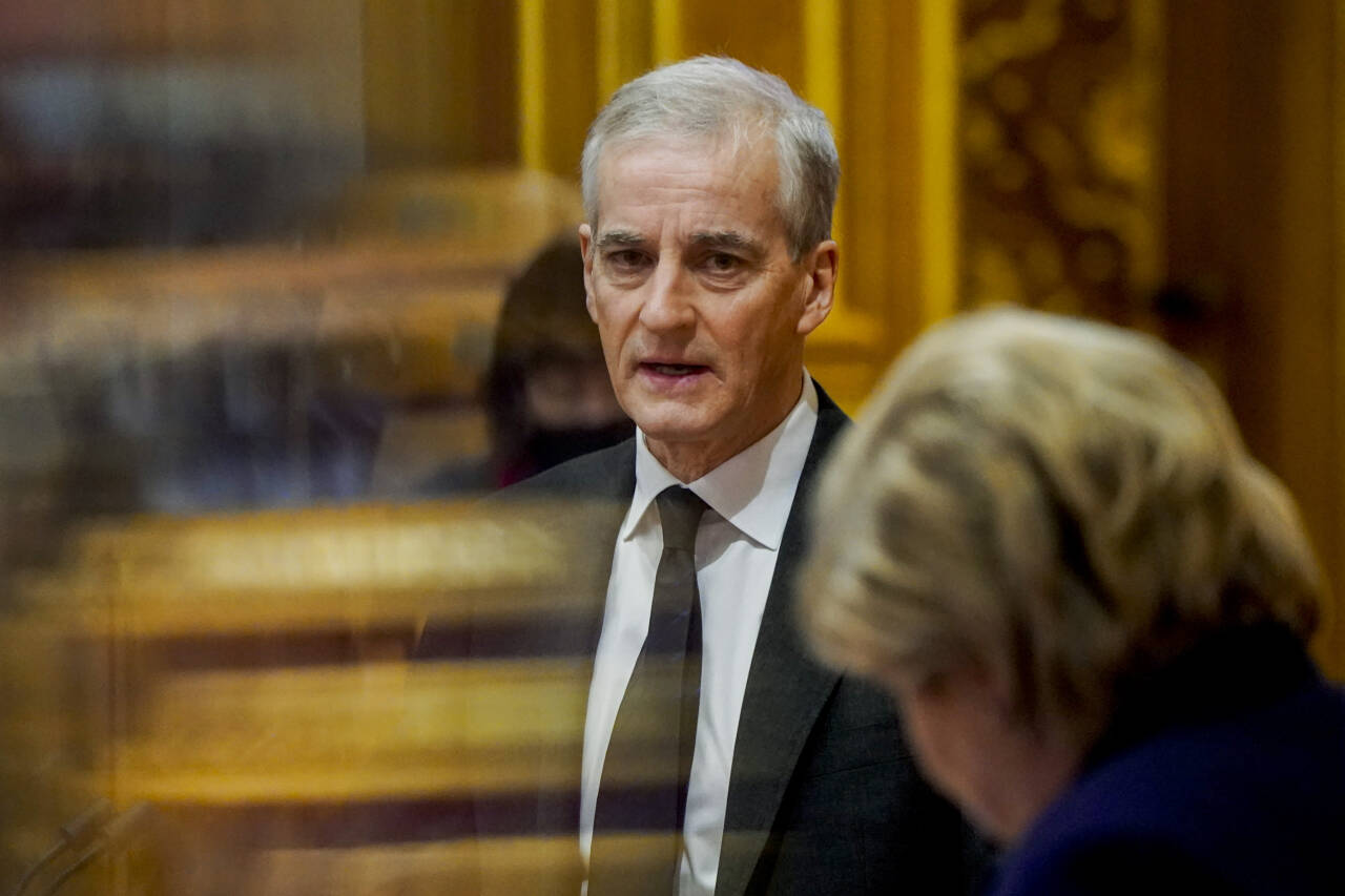 Jonas Gahr Støre (Ap) mener innstrammingene i innreisereglene var nødvendig. Foto: Håkon Mosvold Larsen / NTB