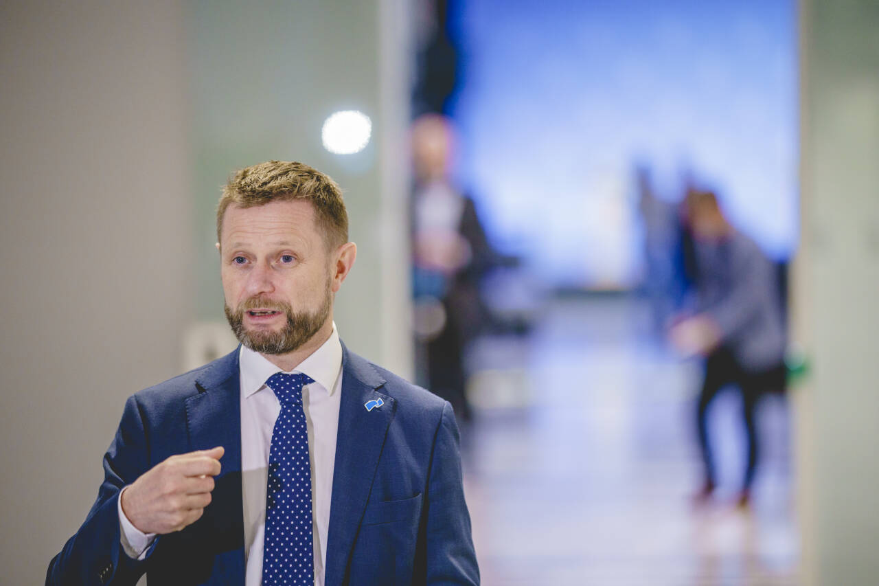 Helseminister Bent Høie (H) vil bevilge ytterligere 203 millioner kroner til teststasjoner på grensen og testing i karantenehoteller.Foto: Stian Lysberg Solum / NTB