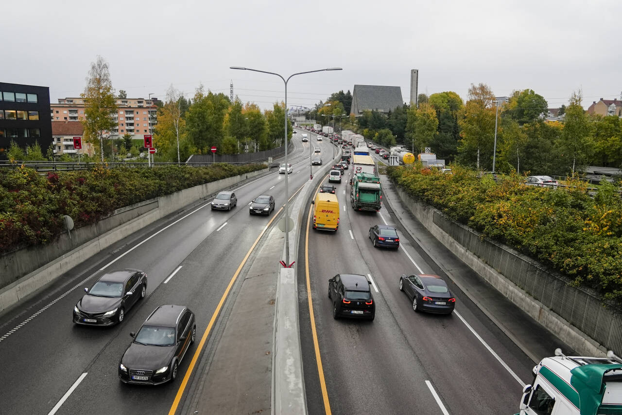 TROR PÅ TEKNOLOGI: Mange tror teknologi vil gjøre framtidens trafikk langt sikrere. Foto: Fredrik Hagen / NTB