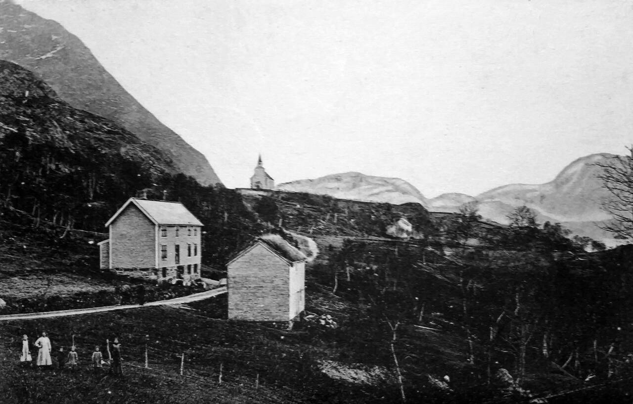 Kornstad kirke og sokn fra ca. 1910. Bilde utlånt av John Kummervold
