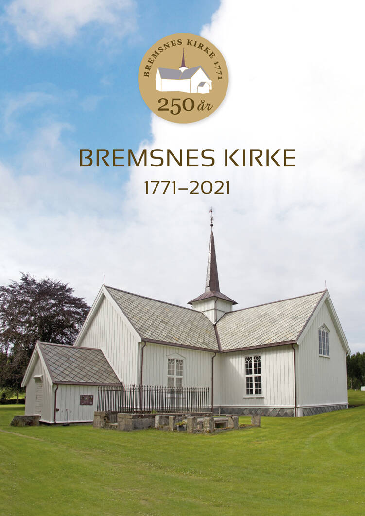 Jubileumsheftet for Bremsnes kirke er nå lagt ut for salg flere steder.