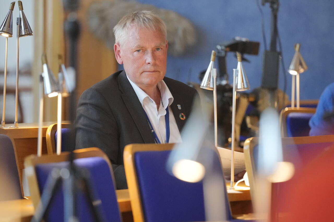 Kommunedirektør Morten Wolden er skuffet etter at 200 ungdommer samlet seg til i Trondheim natt til lørdag. Foto: Ole Martin Wold / NTB