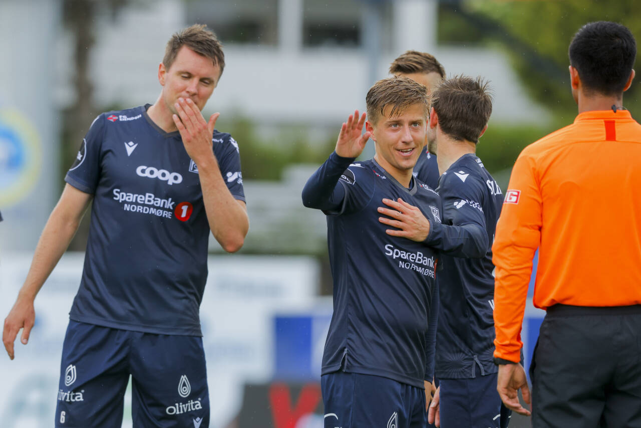 Agon Mucolli og Kristiansund er serieledere. Foto: Svein Ove Ekornesvåg / NTB