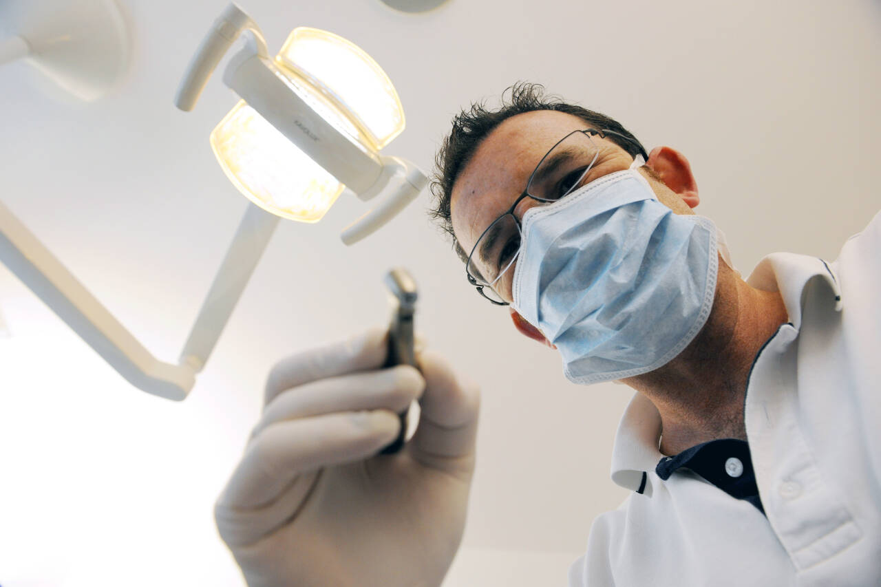 Senterpartiet vil ha tannlegetjenester mer inn i velferdsstaten. Foto: Frank May / NTB